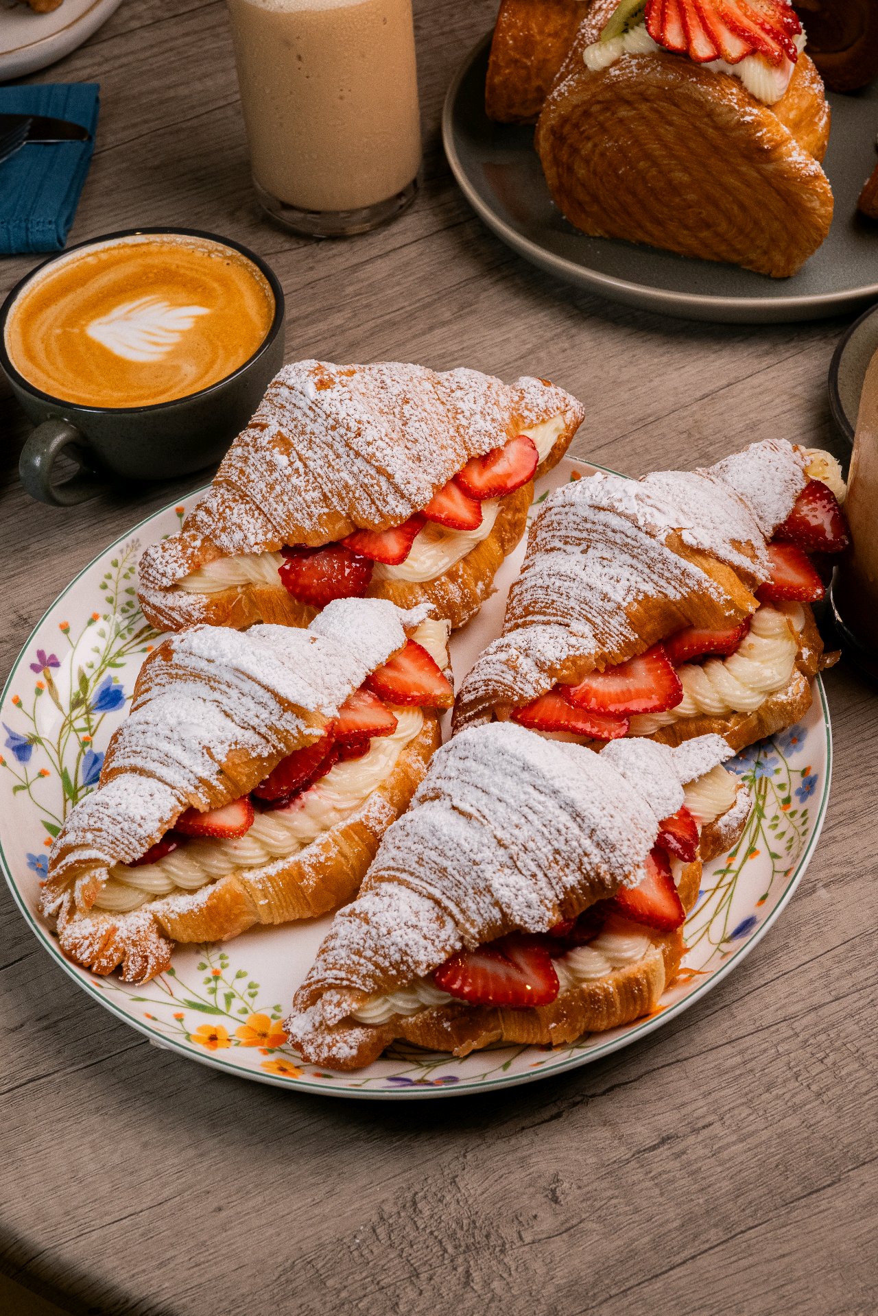 Croissants and coffee at Casa Jardín